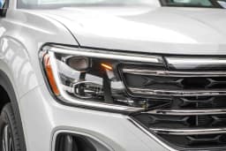 Volkswagen Atlas 2.0T SE w/Technology 4MOTION 2026 — side view