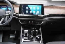 Volkswagen Atlas 2.0T SE w/Technology 4MOTION 2026 — side view