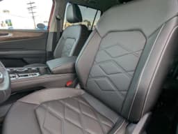 Volkswagen Atlas 2.0T SE w/Technology 4MOTION 2025 — side view