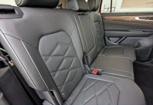 Volkswagen Atlas 2.0T SE w/Technology 4MOTION 2025 — side view