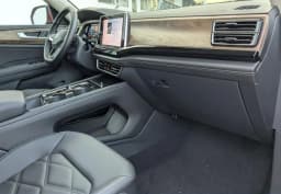 Volkswagen Atlas 2.0T SE w/Technology 4MOTION 2025 — side view