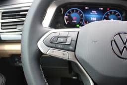 Volkswagen Atlas Cross Sport 2.0T SE 4MOTION 2026 — side view