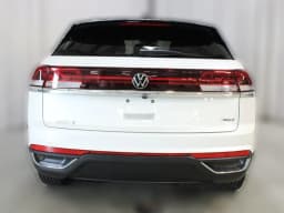 Volkswagen Atlas Cross Sport 2.0T SE 4MOTION 2026 — side view