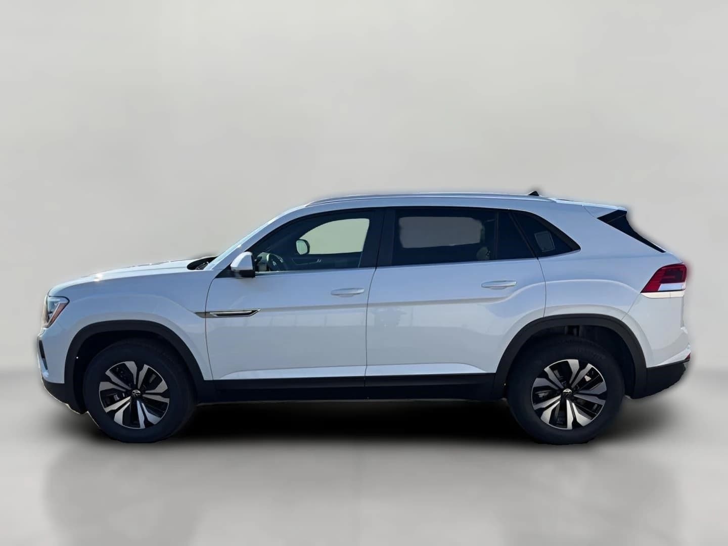 Volkswagen Atlas Cross Sport 2.0T SE 4MOTION 2026 — side view