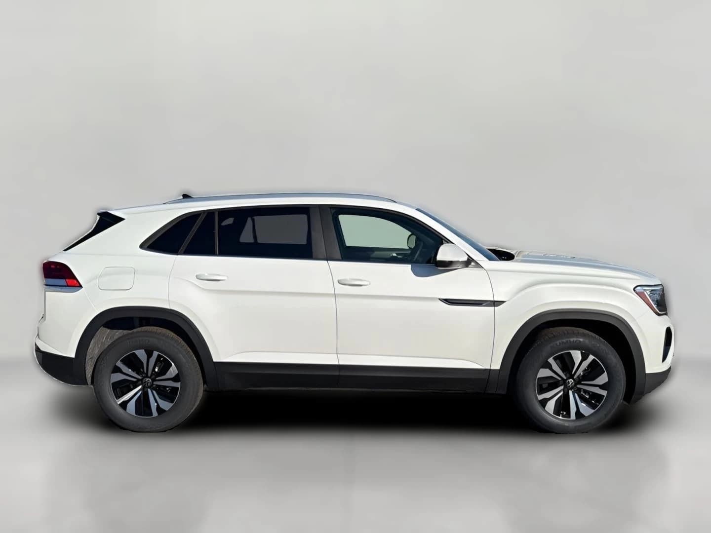 Volkswagen Atlas Cross Sport 2.0T SE 4MOTION 2026 — side view