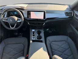Volkswagen Atlas Cross Sport 2.0T SE 4MOTION 2026 — side view