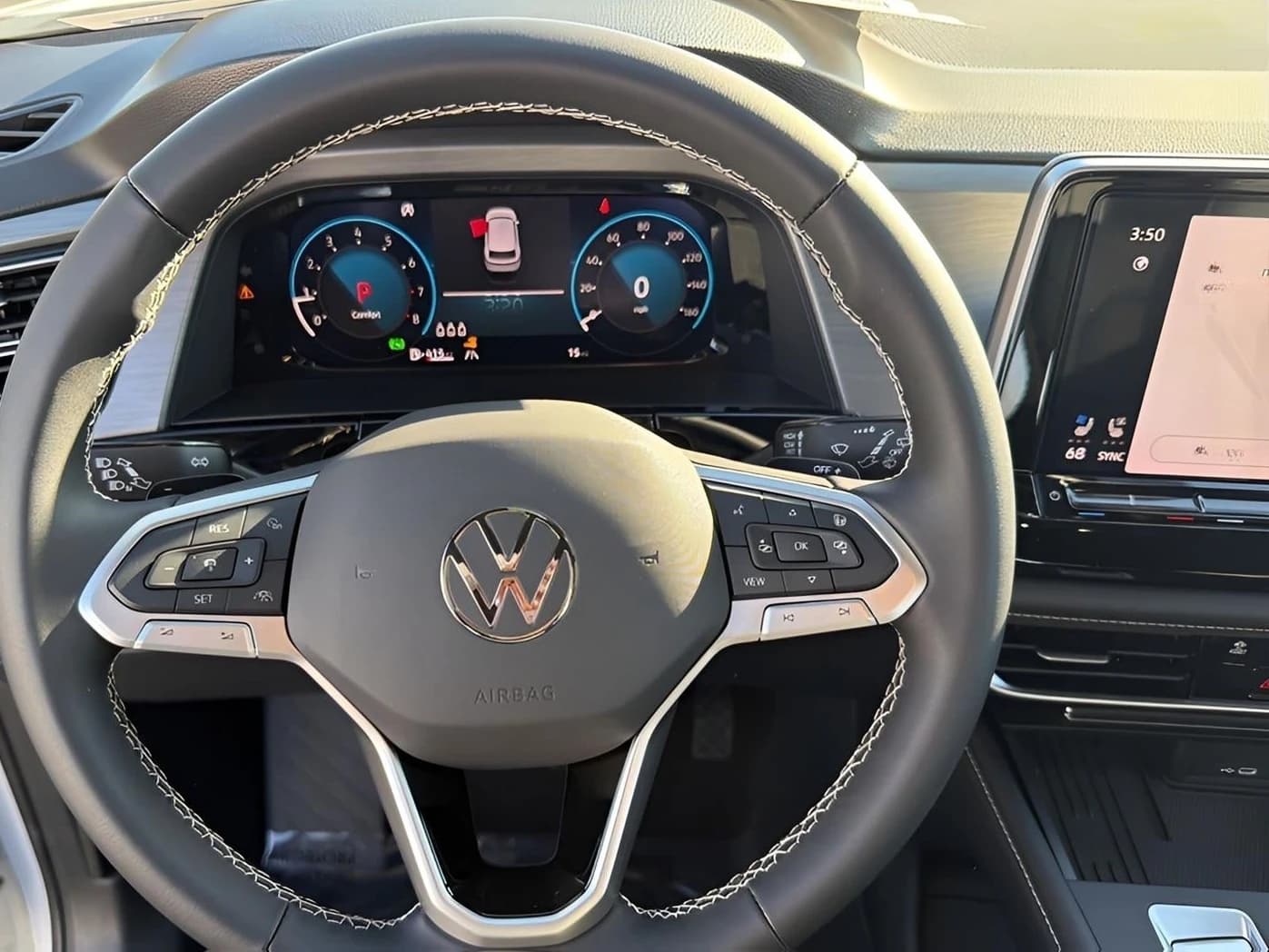 Volkswagen Atlas Cross Sport 2.0T SE 4MOTION 2026 — side view
