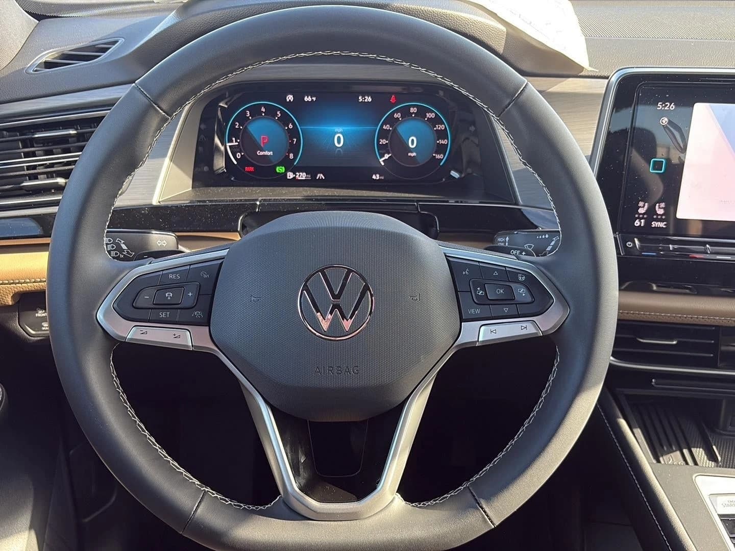 Volkswagen Atlas Cross Sport 2.0T SE 4MOTION 2026 — side view