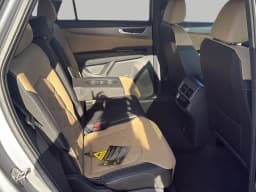 Volkswagen Atlas Cross Sport 2.0T SE 4MOTION 2026 — side view