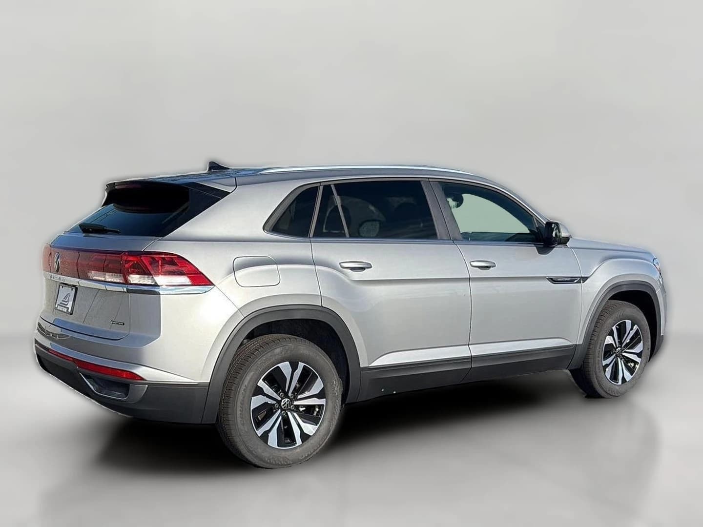 Volkswagen Atlas Cross Sport 2.0T SE 4MOTION 2026 — side view