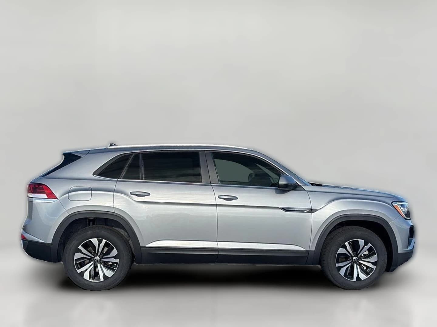 Volkswagen Atlas Cross Sport 2.0T SE 4MOTION 2026 — side view