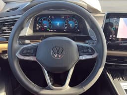 Volkswagen Atlas Cross Sport 2.0T SE 4MOTION 2026 — side view