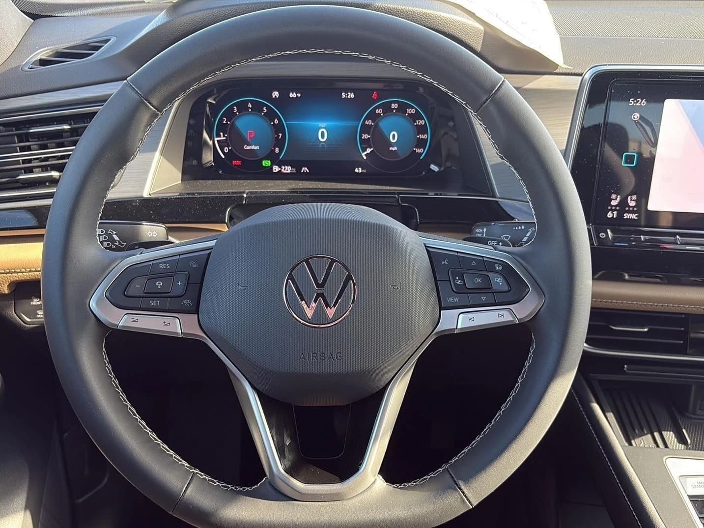 Volkswagen Atlas Cross Sport 2.0T SE 4MOTION 2026 — side view