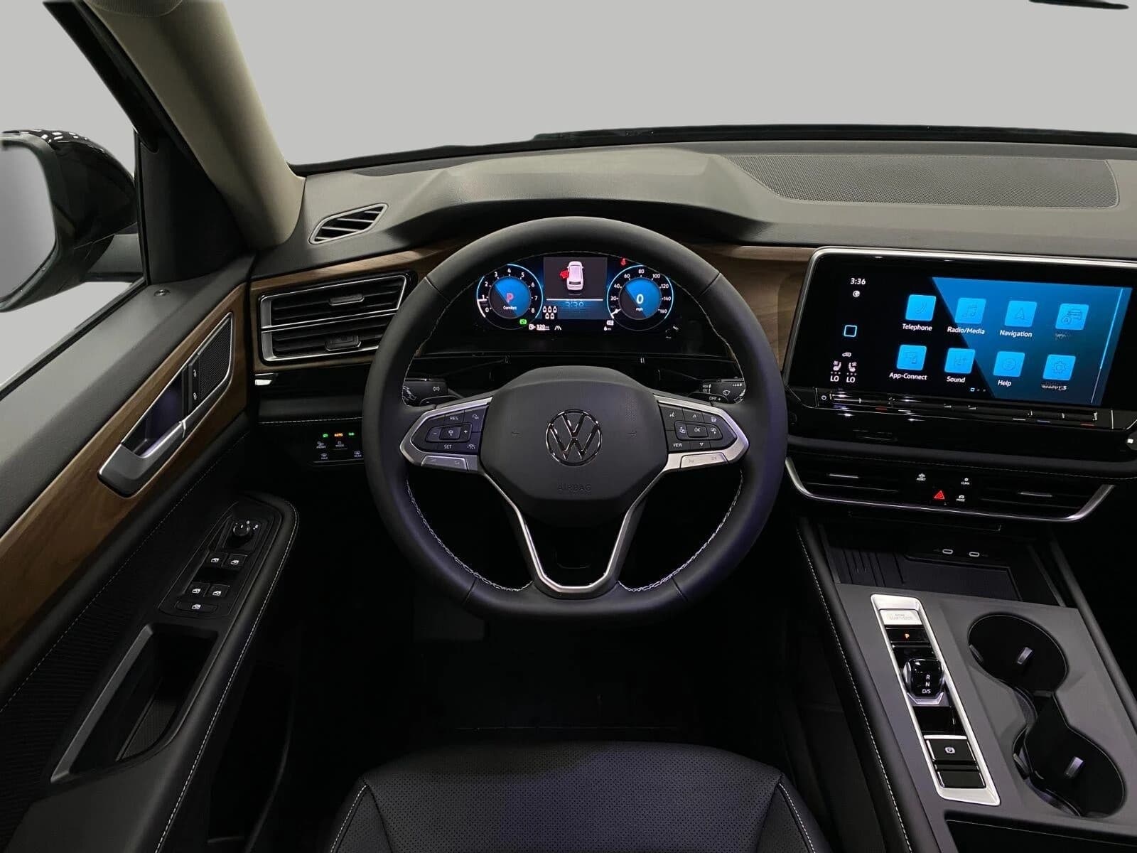 Volkswagen Atlas 2.0T SE 4MOTION 2026 — side view