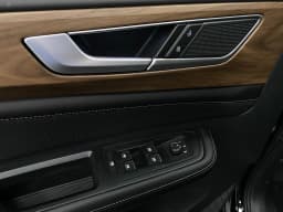 Volkswagen Atlas 2.0T SE 4MOTION 2026 — side view