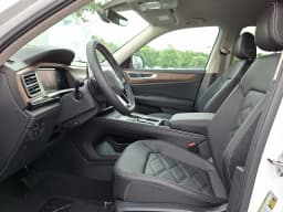 Volkswagen Atlas 2.0T SE 4MOTION 2026 — side view