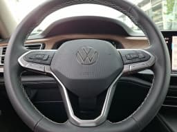 Volkswagen Atlas 2.0T SE 4MOTION 2026 — side view