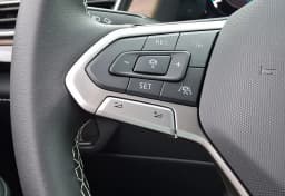 Volkswagen Atlas 2.0T SE 4MOTION 2026 — side view