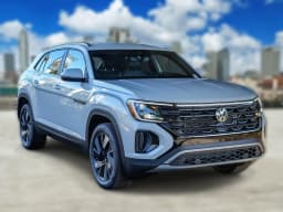 Volkswagen Atlas Cross Sport 2.0T SE w/Technology FWD 2026 — side view