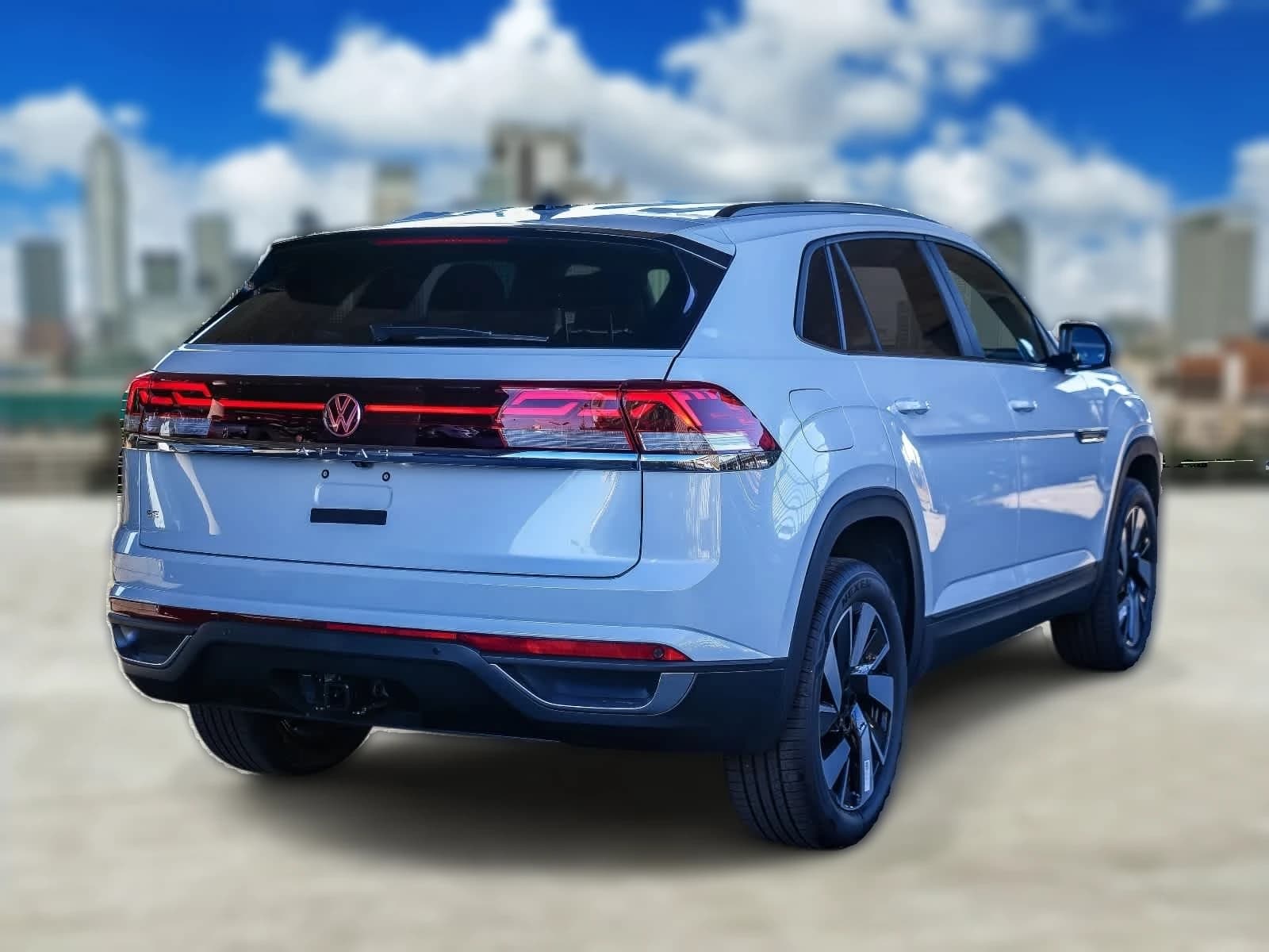 Volkswagen Atlas Cross Sport 2.0T SE w/Technology FWD 2026 — side view