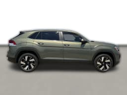 Volkswagen Atlas Cross Sport 2.0T SE w/Technology FWD 2026 — side view