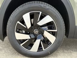 Volkswagen Atlas Cross Sport 2.0T SE w/Technology FWD 2026 — side view