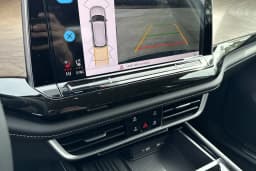 Volkswagen Atlas 2.0T SE w/Technology FWD 2026 — side view