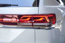 Volkswagen Atlas 2.0T SE w/Technology FWD 2026 — side view