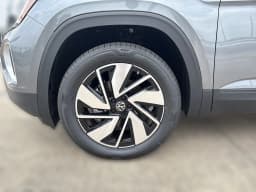Volkswagen Atlas 2.0T SE w/Technology FWD 2025 — side view