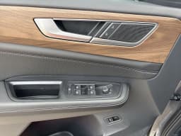Volkswagen Atlas 2.0T SE w/Technology FWD 2025 — side view