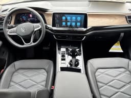 Volkswagen Atlas 2.0T SE w/Technology FWD 2025 — side view