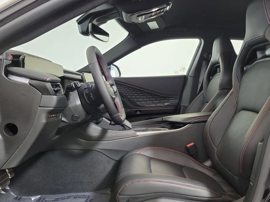 Dodge Charger Scat Pack Plus 4-Door AWD 2026 — side view