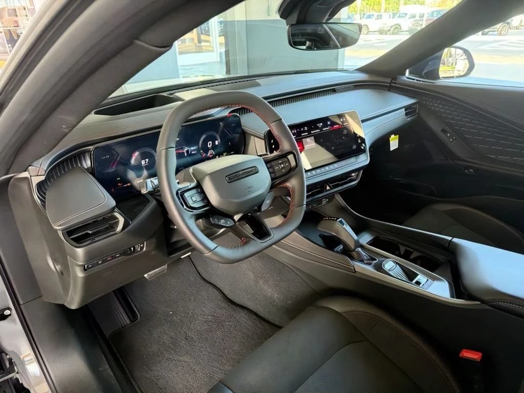 Dodge Charger Daytona Scat Pack 4-Door AWD 2026 — side view