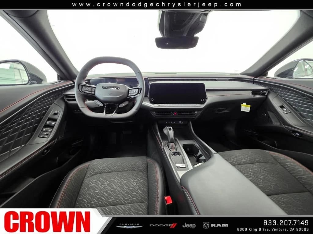 Dodge Charger Daytona Scat Pack 4-Door AWD 2026 — side view