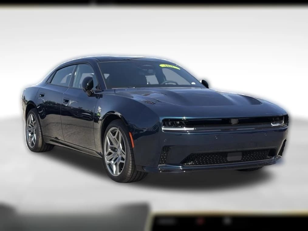 Dodge Charger Daytona Scat Pack 4-Door AWD 2026 — side view