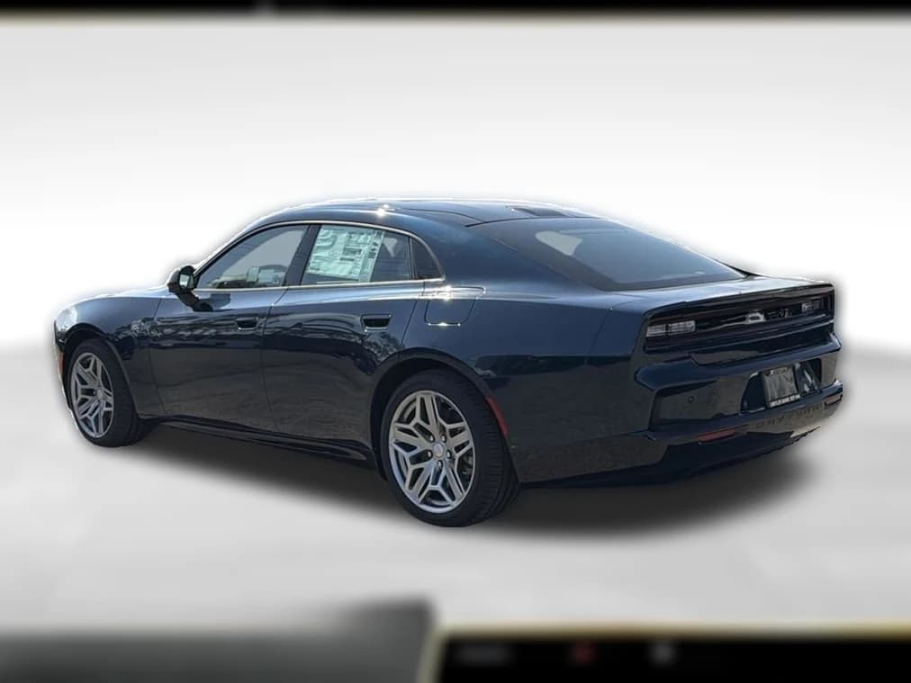 Dodge Charger Daytona Scat Pack 4-Door AWD 2026 — side view