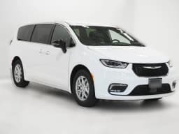 Chrysler Pacifica Select FWD 2026 — side view