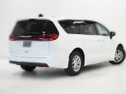 Chrysler Pacifica Select FWD 2026 — side view
