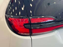Chrysler Pacifica Select FWD 2027 — side view