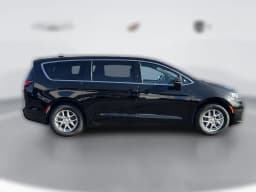 Chrysler Pacifica Select FWD 2026 — side view