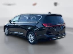 Chrysler Pacifica Select FWD 2026 — side view
