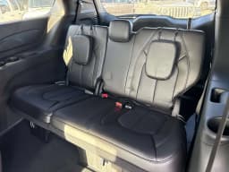 Chrysler Pacifica Select FWD 2026 — side view