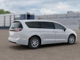 Chrysler Pacifica Select FWD 2026 — side view