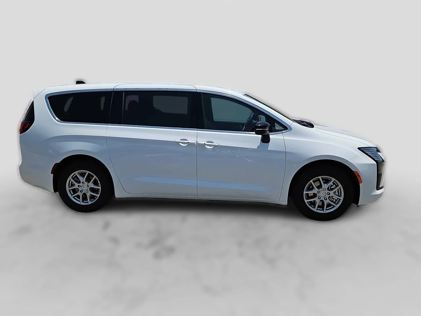 Chrysler Pacifica Select FWD 2027 — side view