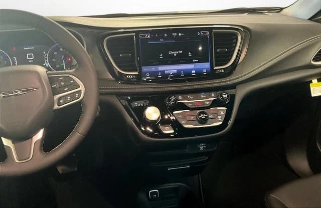 Chrysler Pacifica Select FWD 2026 — side view