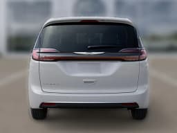 Chrysler Pacifica Select FWD 2026 — side view