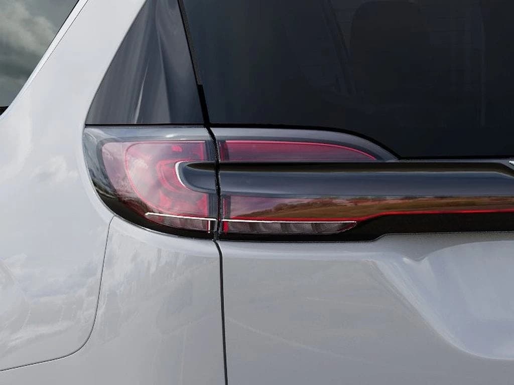 Chrysler Pacifica Select FWD 2026 — side view