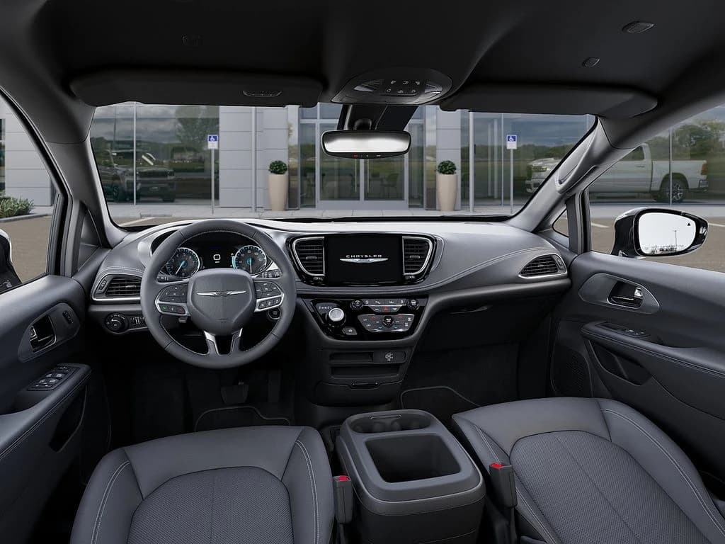 Chrysler Pacifica Select FWD 2026 — side view