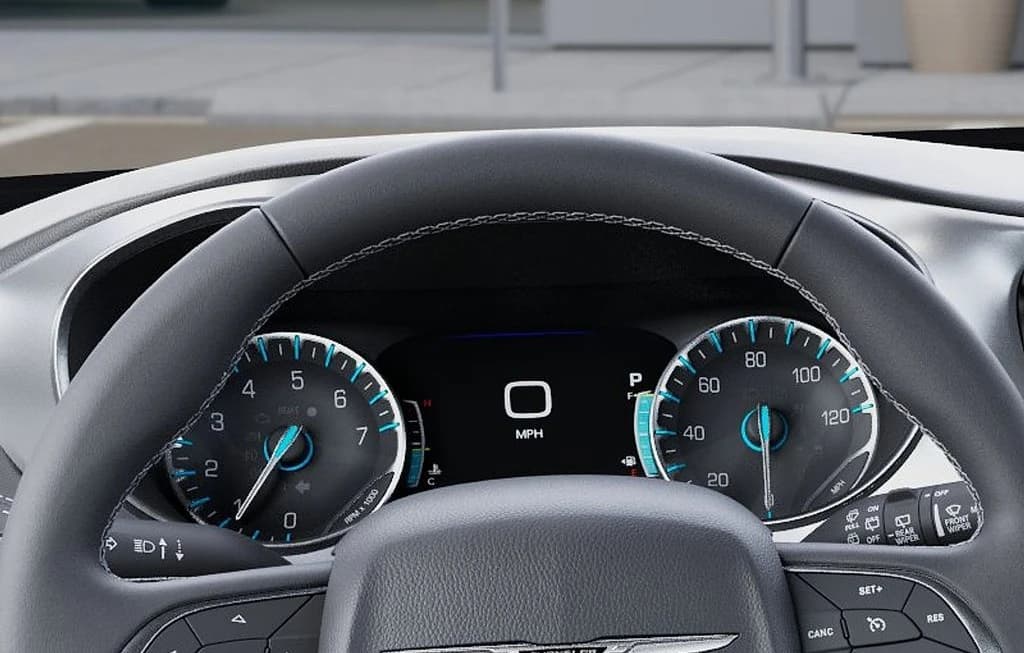 Chrysler Pacifica Select FWD 2026 — side view