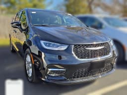Chrysler Pacifica Select FWD 2026 — side view
